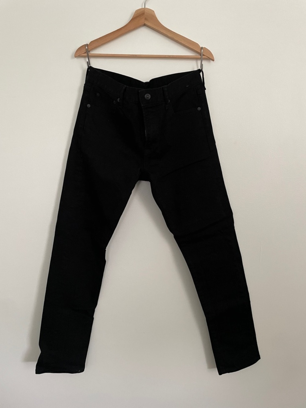 Uniqlo Mens Slim Straight Black Jeans
